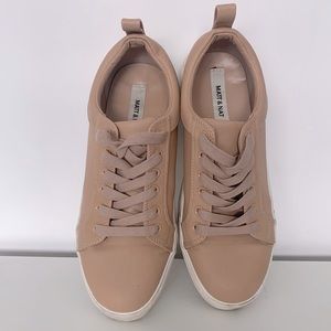 Beige sneakers
